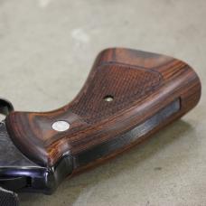 タナカ S&W Kフレーム スクエアバット対応 ターゲットグリップ /フットボールカット /チェッカー /ブラウン [AWG-1473] [品切中.再入荷時期未定]